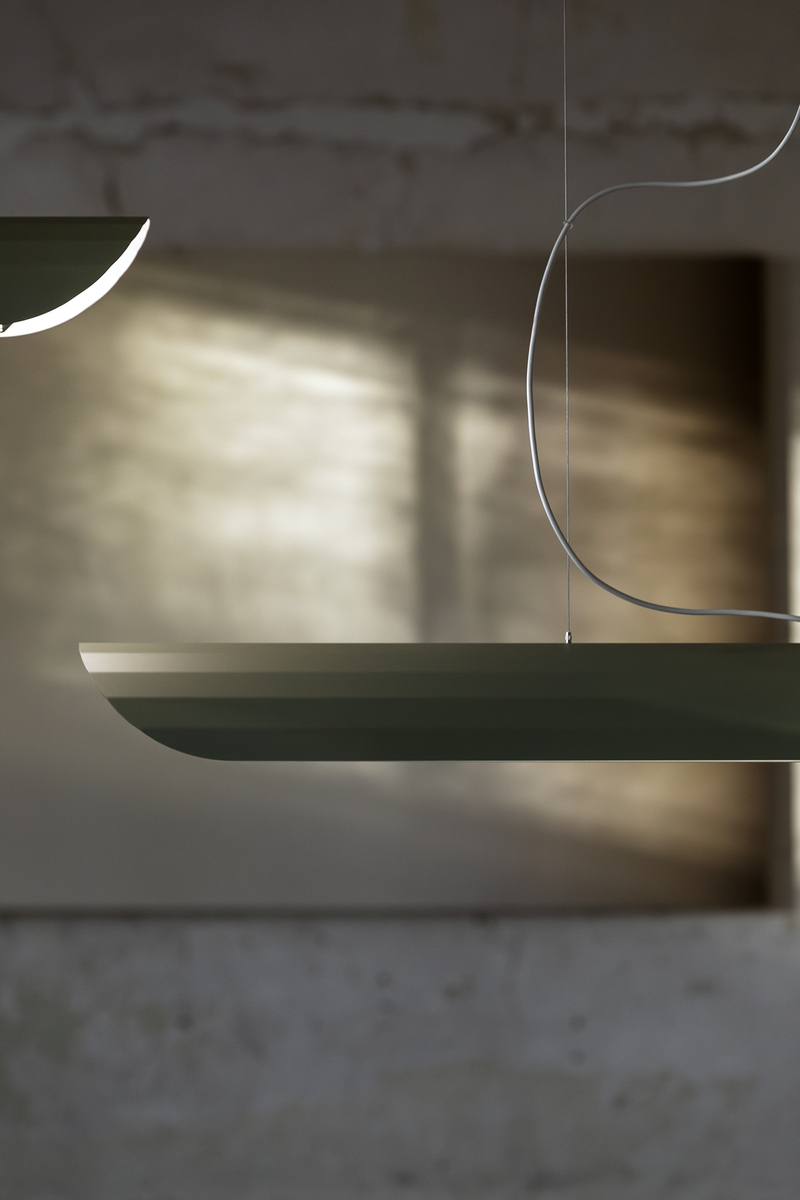 APOLIN 120 cm linear pendant lamp, sage and white